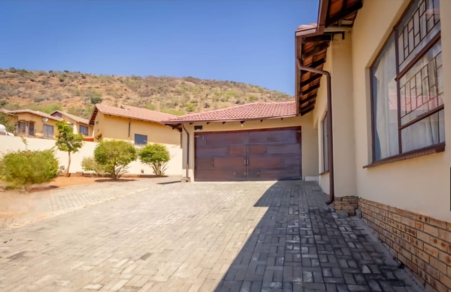 3 Bedroom Property for Sale in Tlhabane West North West